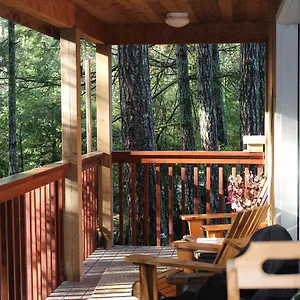 https://the-perch-on-gabriola.richmond-hotels.com